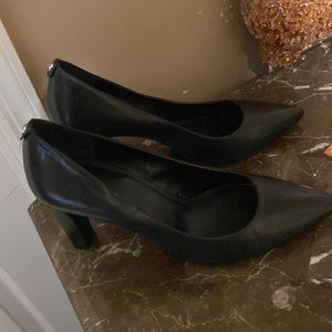 Michael Kors pumps